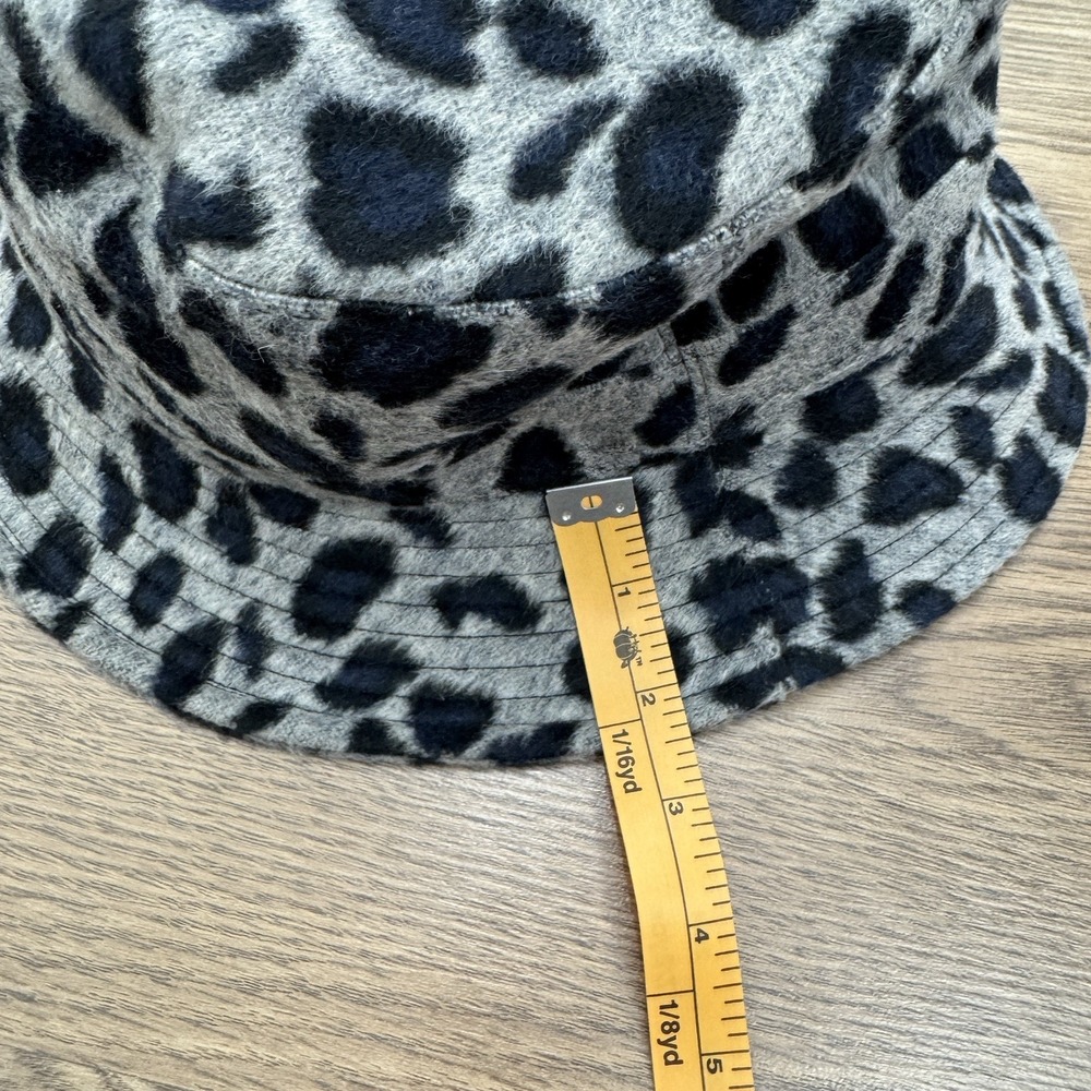 NEW Wyeth Bucket Hat Womens One Size Gray Leopard Print Fuzzy Retro Y2K 90s Boho - Picture 14 of 16